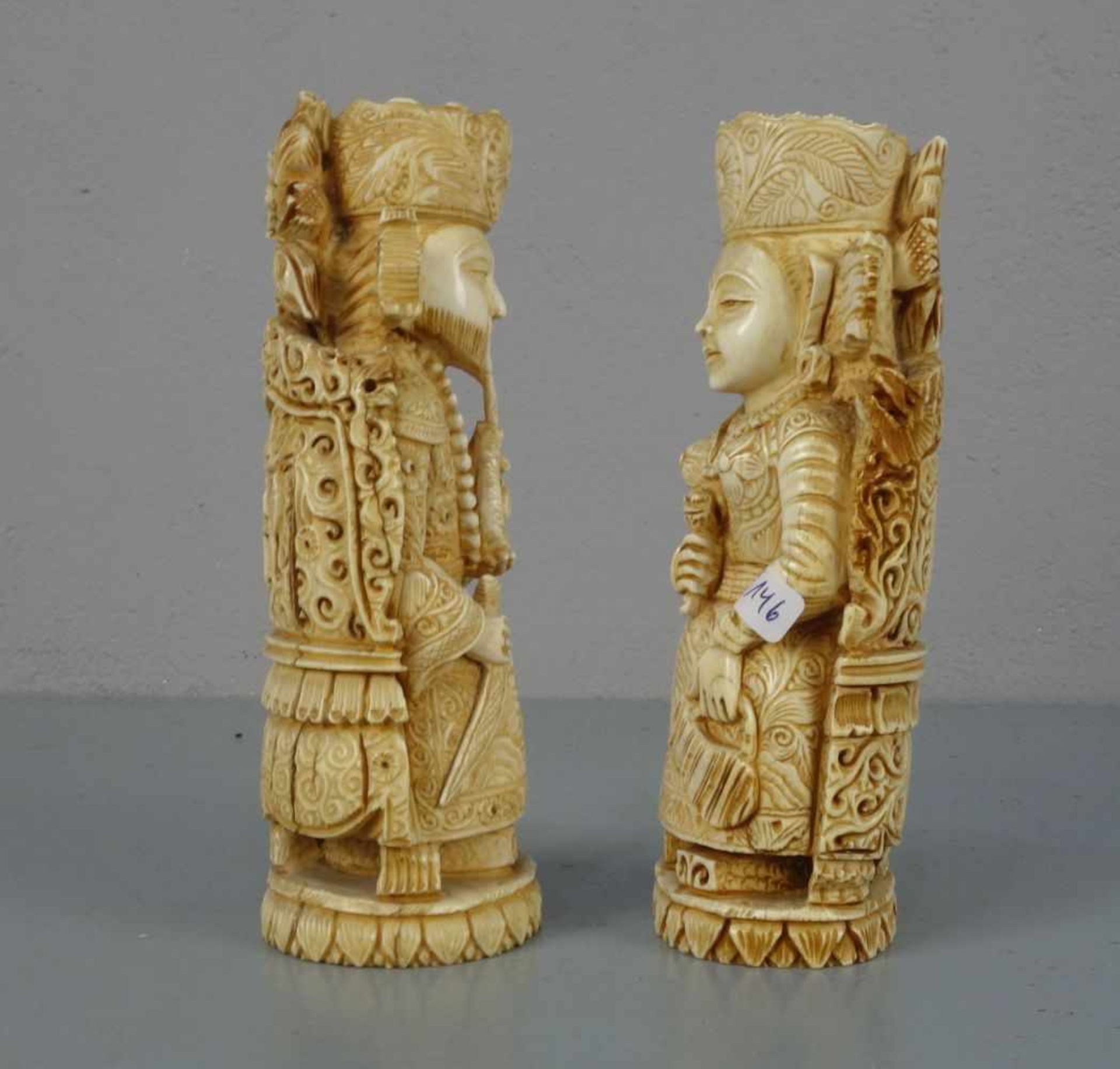 FIGURENPAAR: THRONENDES HERRSCHERPAAR / asian ruling couple , Bein oder Masse, Asien. - Bild 2 aus 5