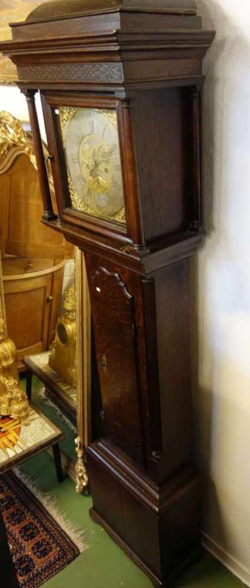 ENGLISCHE STANDUHR im Mahagonigehäuse / longcase clock, um 1880. Dreizoniger Aufbau mit profilierter - Bild 3 aus 3