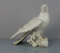 PORZELLANFIGUR: "Adler" / porcelain figure 'eagle', Weissporzellan, Manufaktur Wilhelm Rittirsch