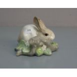 FIGUR: "HASE / KANINCHEN", porcelain figure: "rabbit", Porzellan, Manufaktur Lladro, Spanien,