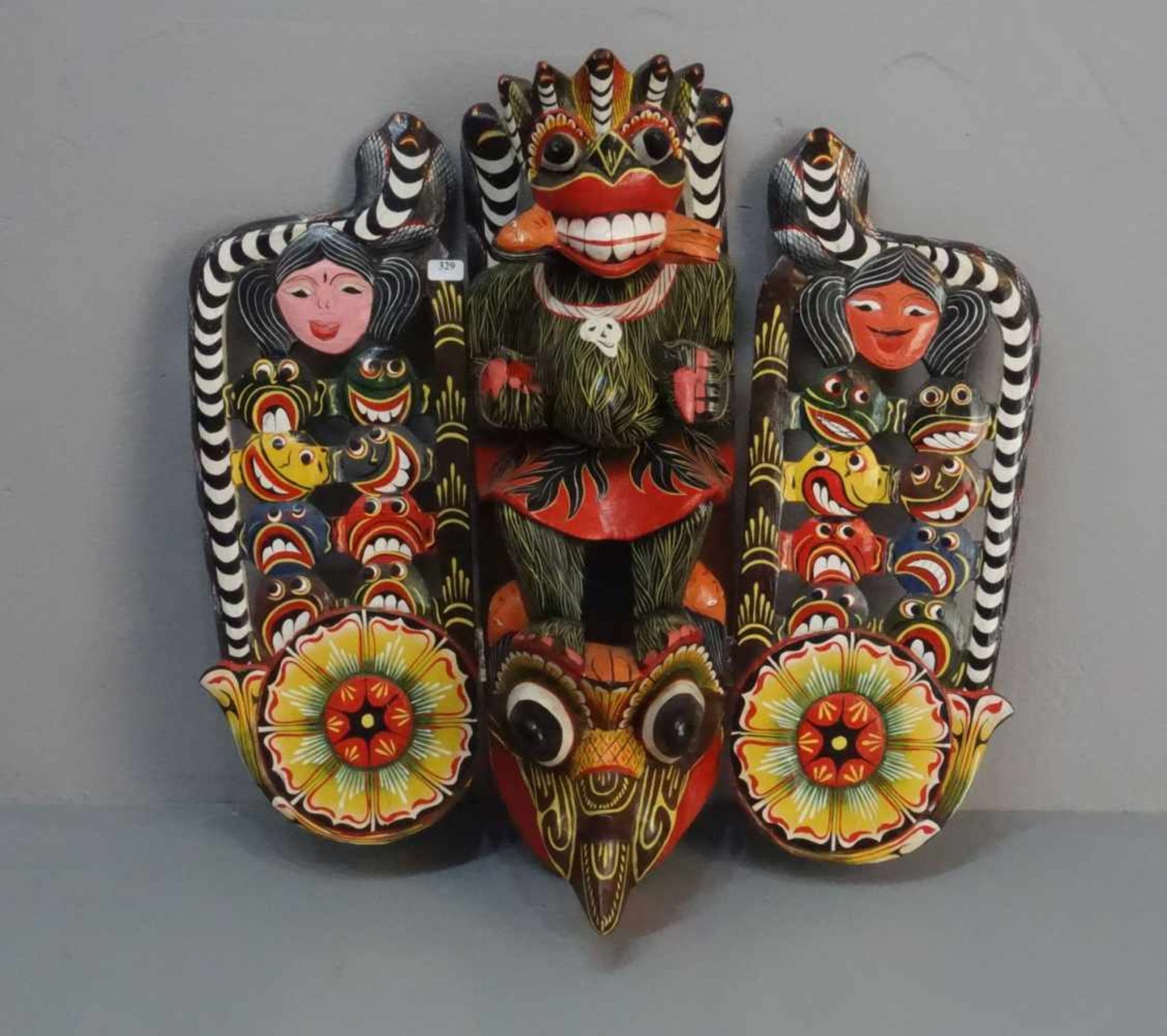 MASKE / DÄMONENMASKE / FABELTIERMASKE / mask, Sri Lanka, 20. Jh.; Holz, geschnitzt und polychrom