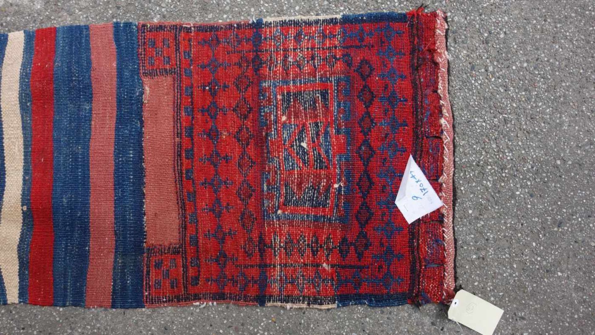 PERSISCHE VORRATSTASCHE / LURI TASCHENFRONT / TEPPICH / rug, um 1920, Wolle, Persien. Tasche mit - Image 5 of 6