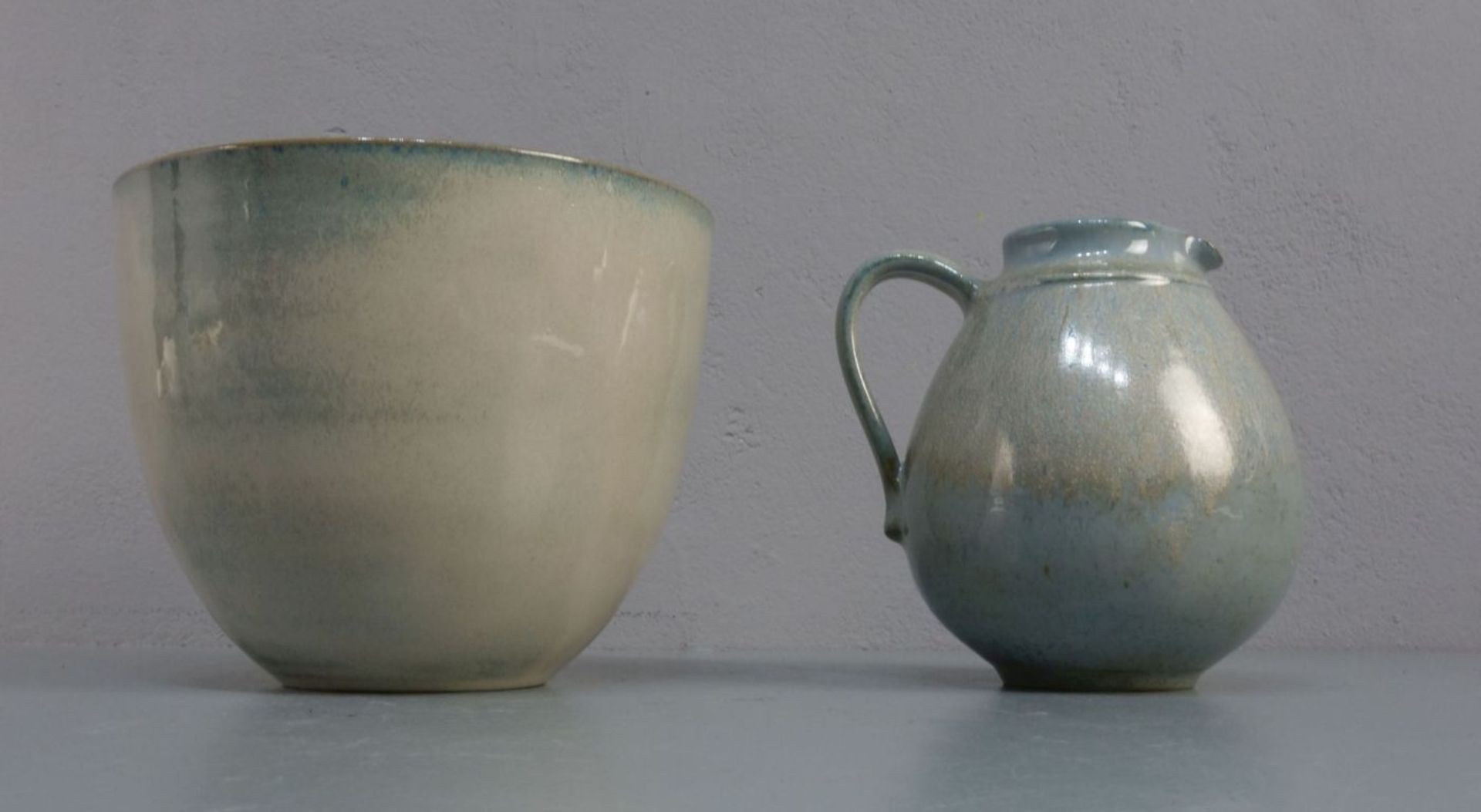 SCHALE UND KRUG / bowl and jug, Keramik / Studiokeramik, Töpferei Gisela (geb. 1938) und Walter ( - Bild 2 aus 4