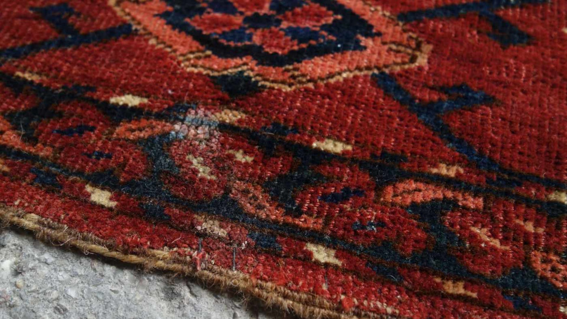 BESCHIR-TORBA FRAGMENT / NOMADEN TEPPICH / rug, 2. H. 19. Jh., Westturkistan, Wolle. Hauptfeld mit - Image 6 of 8