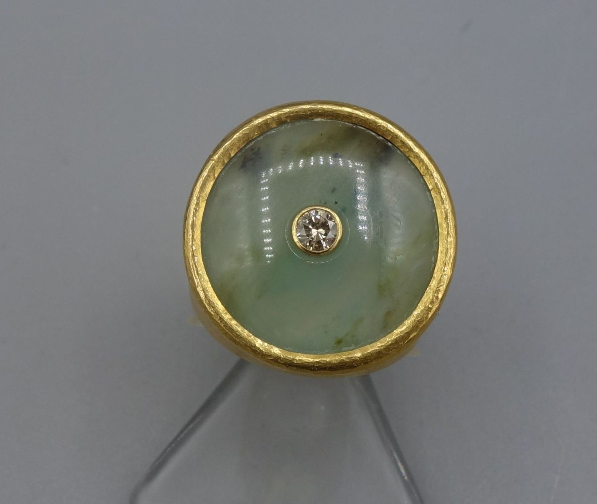 HANDGEFERTIGTES UNIKAT: GROSSER RING mit Andenopal und Brillant in vergoldeter Silberfassung (19,3 - Bild 3 aus 3