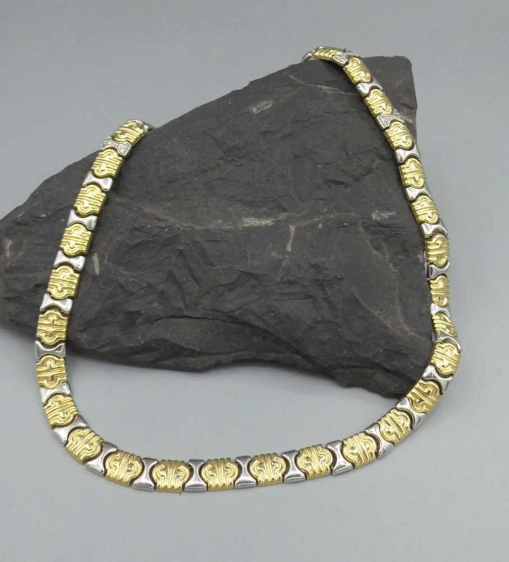 BICOLOR - KETTE IM BULGARI - STIL, 585er Gold (42,9 g), bezeichnet "Italy"; großer Ringverschluss. - Bild 2 aus 3