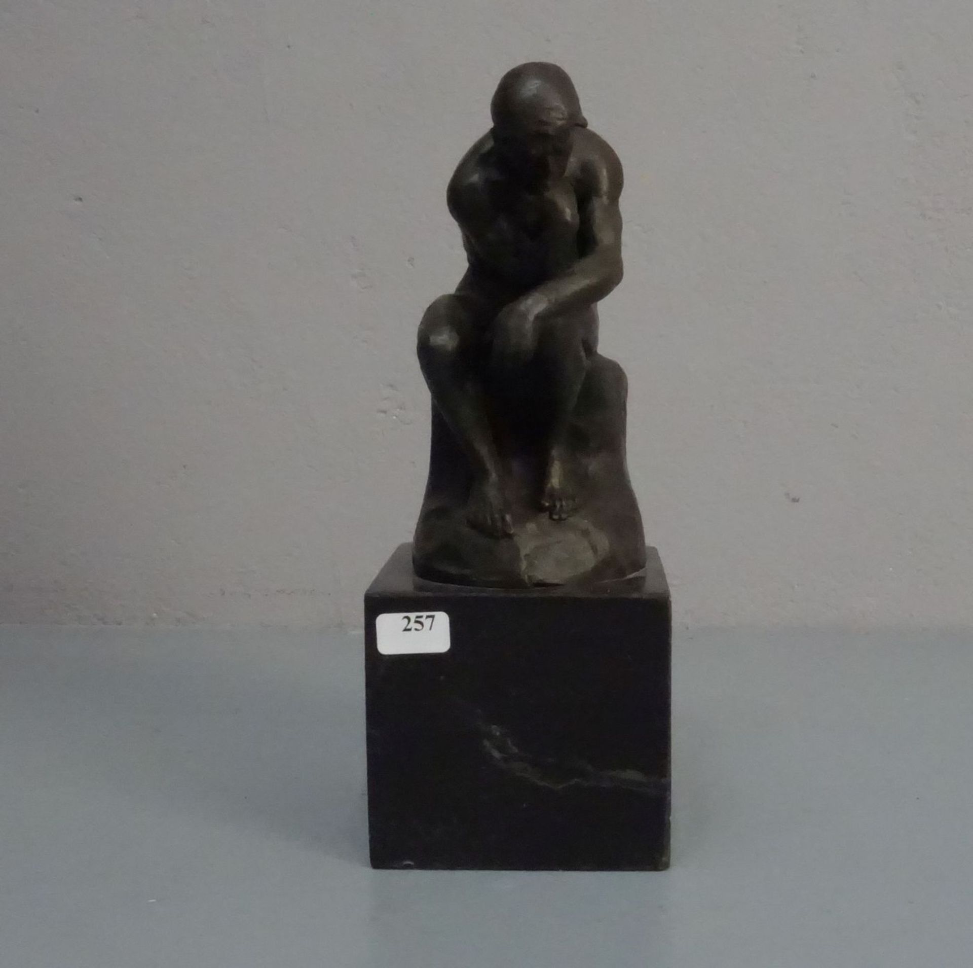 nach RODIN, AUGUSTE (Paris 1840-1917 Meudon): Skulptur / sculpture: "Der Denker" / "Penseur", Bronze - Bild 2 aus 5