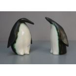 KERAMIKFIGUREN: "Pinguine" / ceramic penguins, Studiokeramik, heller Scherben, weiß, schwarz und