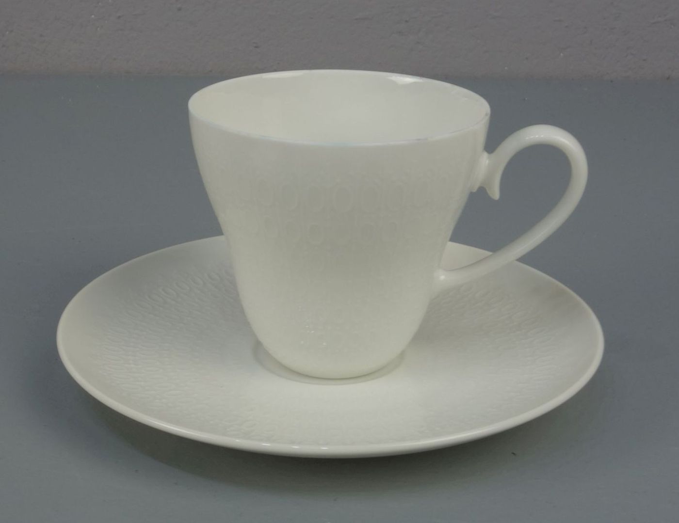 KAFFEE - ODER TEE - SERVICE "Romanze - blaue Blume" / coffee or tea set, Porzellan, Manufaktur - Image 7 of 8