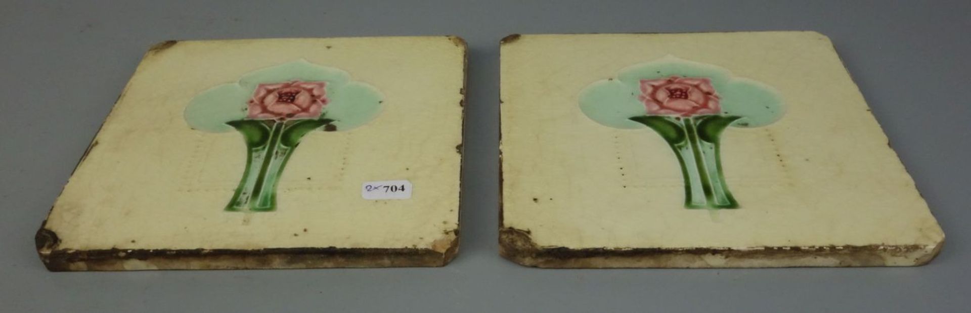 PAAR JUGENDSTIL-FLIESEN / two art nouveau tiles, um 1900, Keramik. Manufaktur Minton & Hollins / - Image 2 of 3