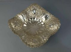 SILBERNE KARREESCHALE / silver bowl, 900er Silber (1133,5 g), gepunzt mit Feingehaltsangabe und