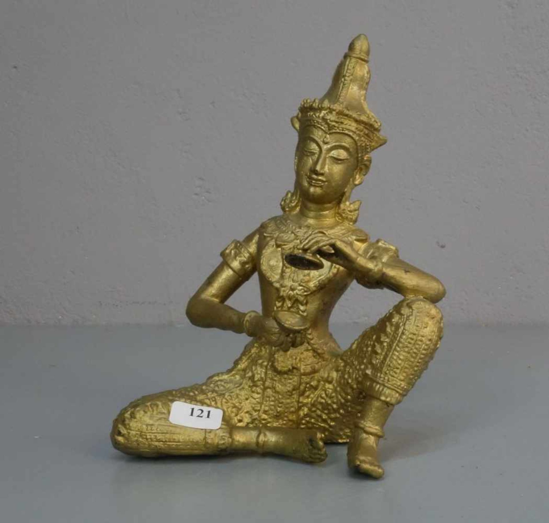 SKULPTUR / sculpture: "Tempelwächter", Bronze mit Goldbronzierung, wohl Thailand, 20. Jh..