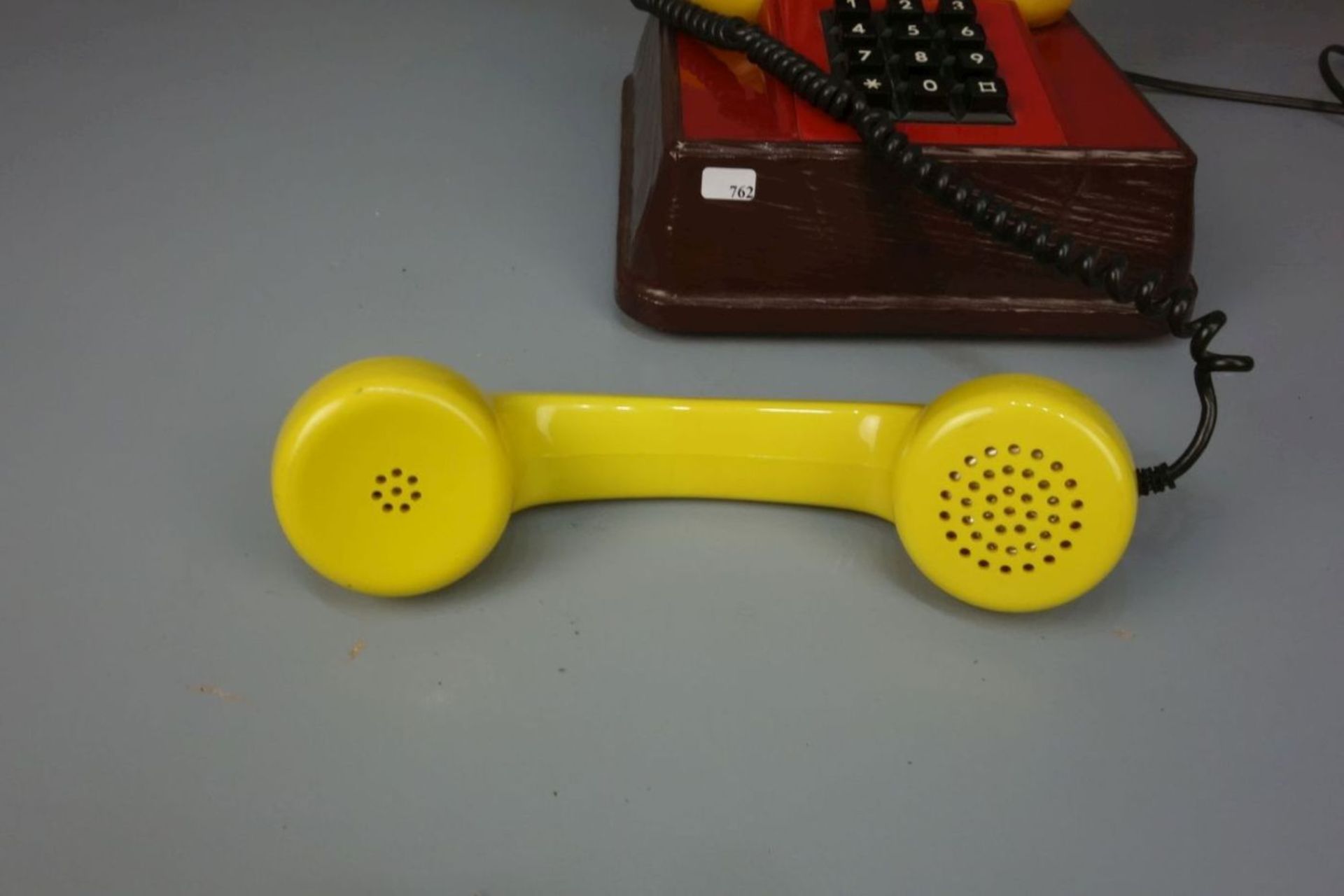 FIGÜRLICHES TELEFON "Micky Maus", 1970er Jahre, unter dem Stand bezeichnet "American - Bild 5 aus 5