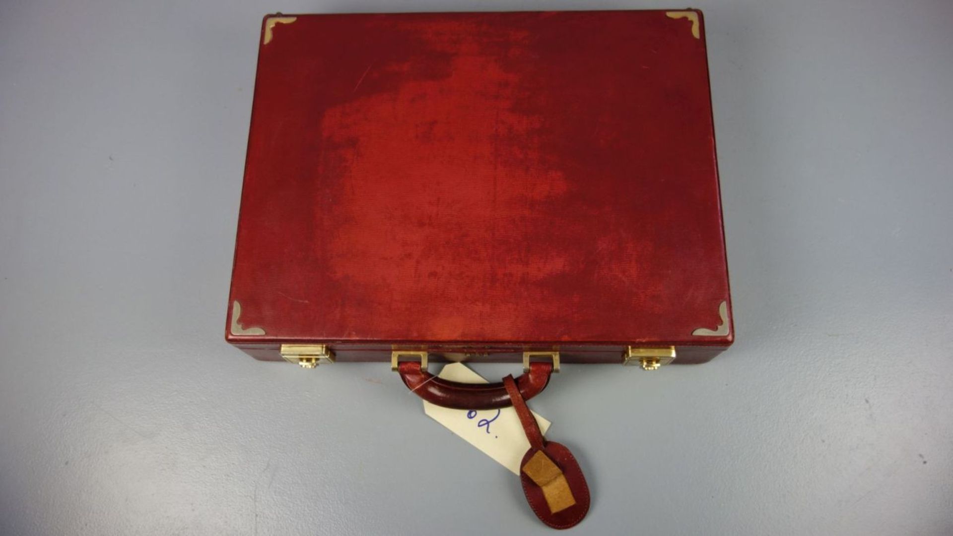 ROTER MÄDLER AKTENKOFFER / red leather briefcase, 2. H. 20. Jh., rotes Leder mit goldfarbenen - Bild 2 aus 6