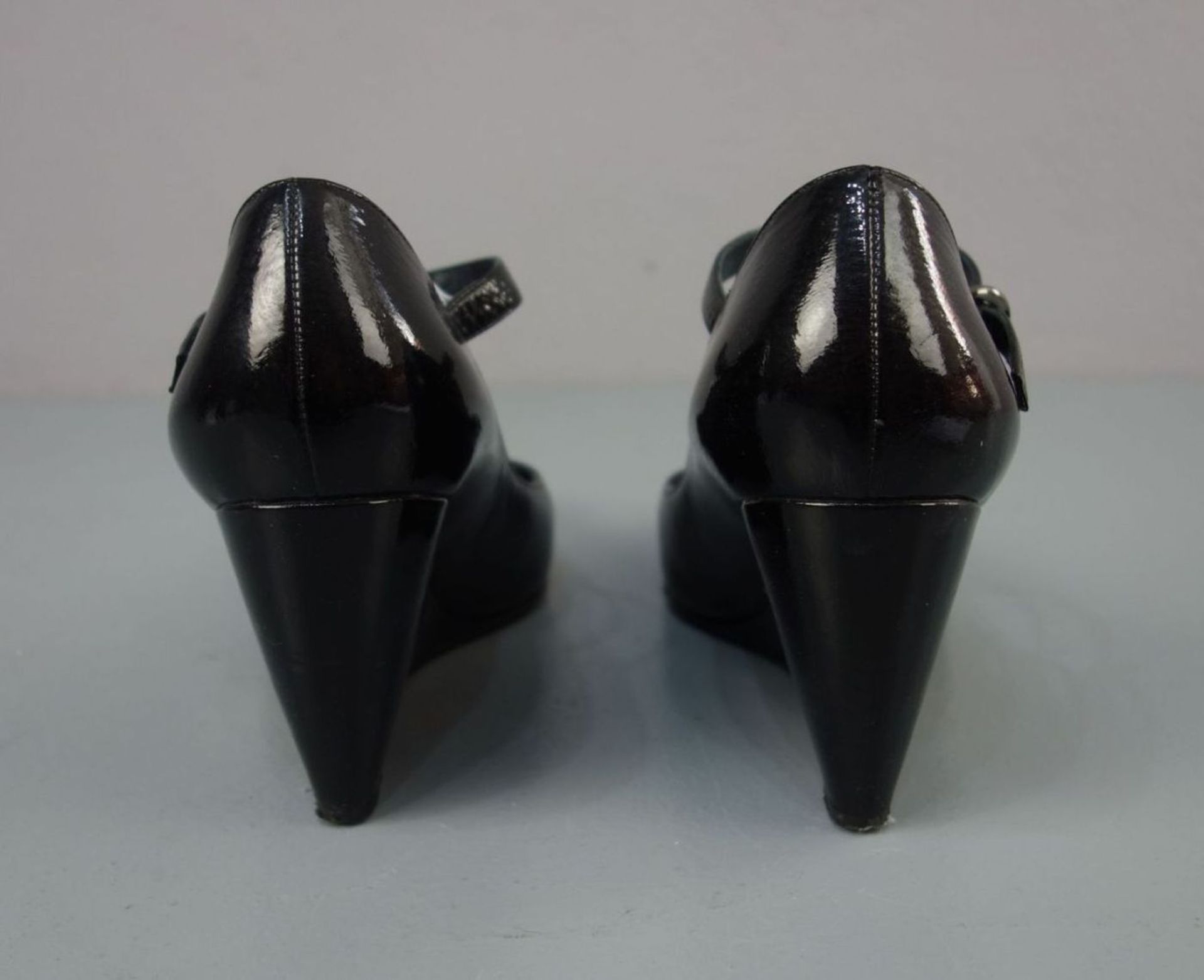 SERGIO ROSSI KEILPUMPS / women's shoes with wedge heel, Made in Italy, schwarzes Lackleder. Pumps - Bild 3 aus 6