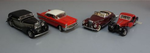 4 MODELL- AUTOS / OLDTIMERMODELLE / tin toy cars, Metall und Kunststoff, Hersteller "Franklin