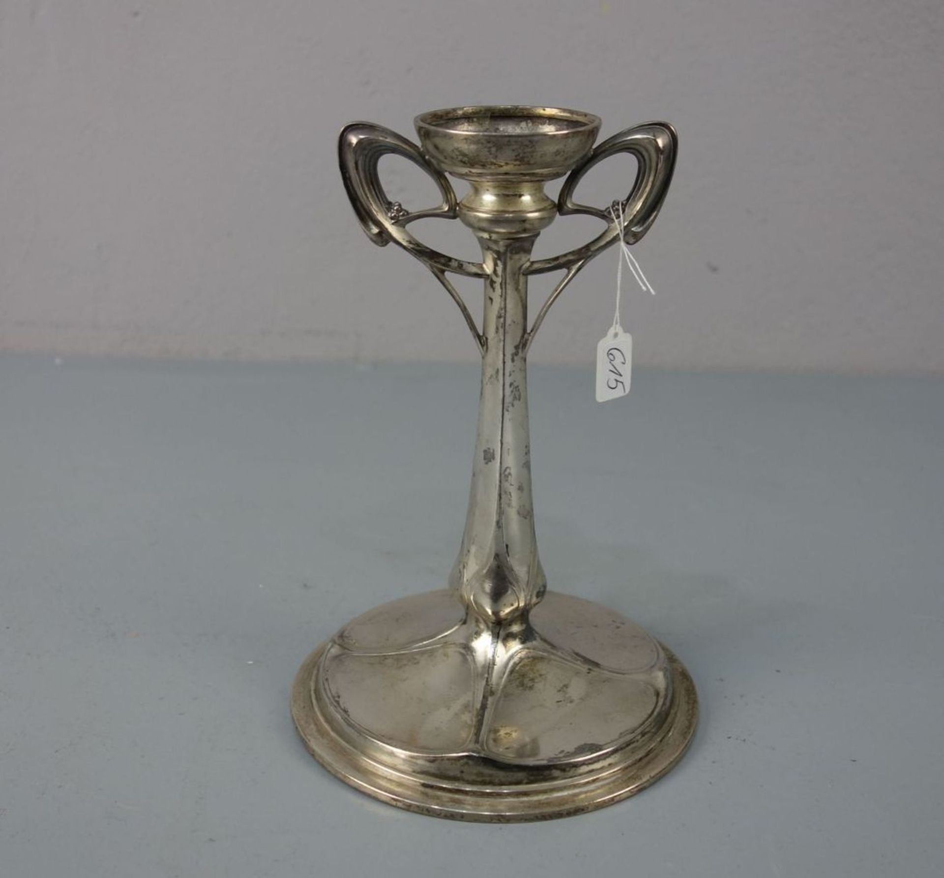 JUGENDSTIL - LEUCHTER / TISCHLEUCHTER / art nouveau candle stand, versilbertes Metall, um 1900.