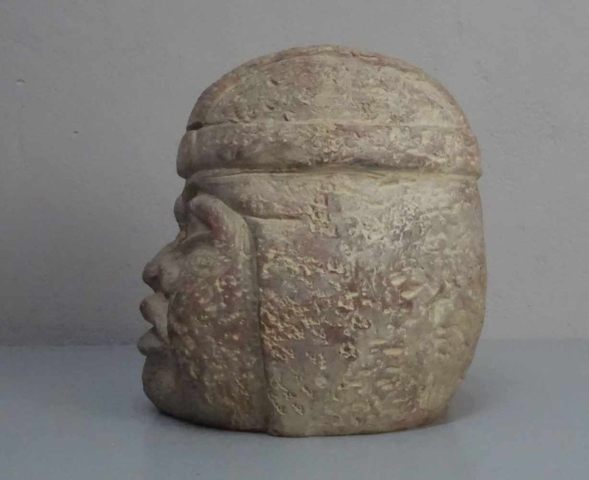 SKULPTUR "Kopf", Keramik, heller bis leicht rötlicher Scherben, Lateinamerika oder Afrika, 20. Jh. - Bild 4 aus 5