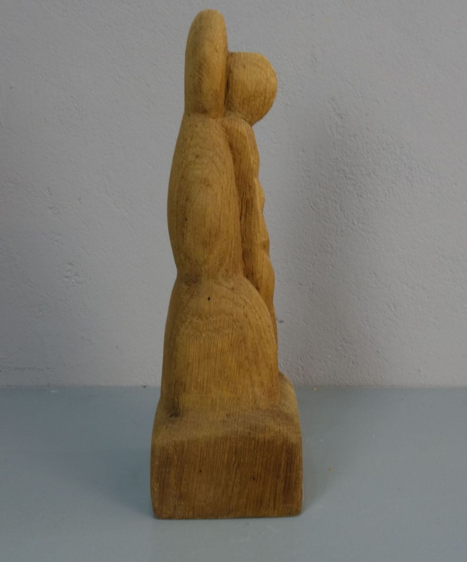 AUF DER HEIDE, HERMAN (Alfhausen 1941-2003 ebd.), Skulptur / sculpture: "Sitzender / Thronender", - Image 4 of 4