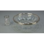 SCHALE UND VASE MIT SILBERMONTUR / glas-vase and glas-bowl with a silver mount, 20. Jh.. 1) Glasvase