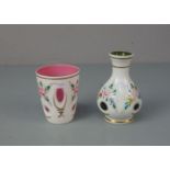 ÜBERFANGGLAS: BECHERGLAS UND KLEINE VASE / flashed glass: vase and beaker, 20. Jh., Glas und