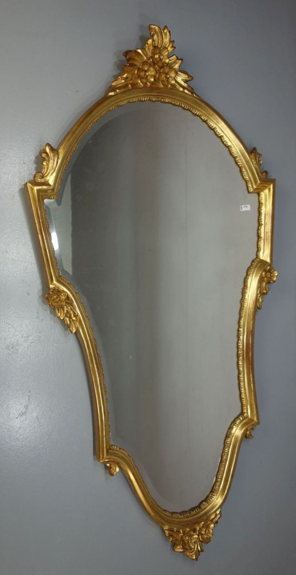 SPIEGEL / SALONSPIEGEL in barocken Formen / mirror, 2. Hälfte 20. Jh.; facettierter und mehrpassig