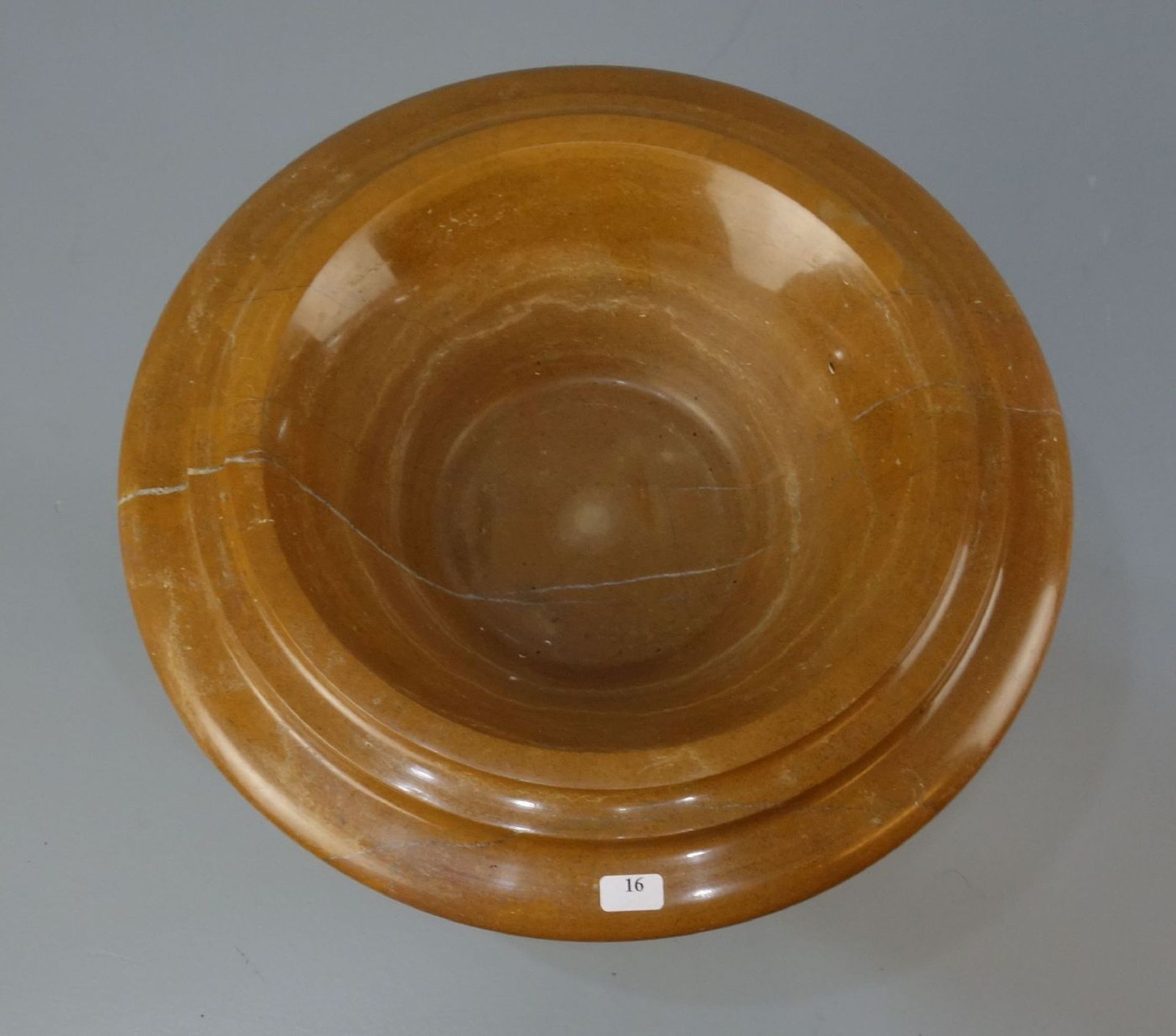 FUSSSCHALE / TAZZA / bowl on a stand, hellbrauner Marmor, um 1900. Tief gemuldete Schale mit - Bild 2 aus 3