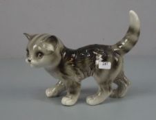 FIGUR: "Katze", Porzellan, Manufaktur Goebel, Rödental, Marke 1979-1990. Naturalistisch gearbeitet