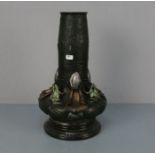 DUNAND, JEAN (1877-1942): Vase mit Froschmotiven / bronce vase mit frog motifs, Bronze auf