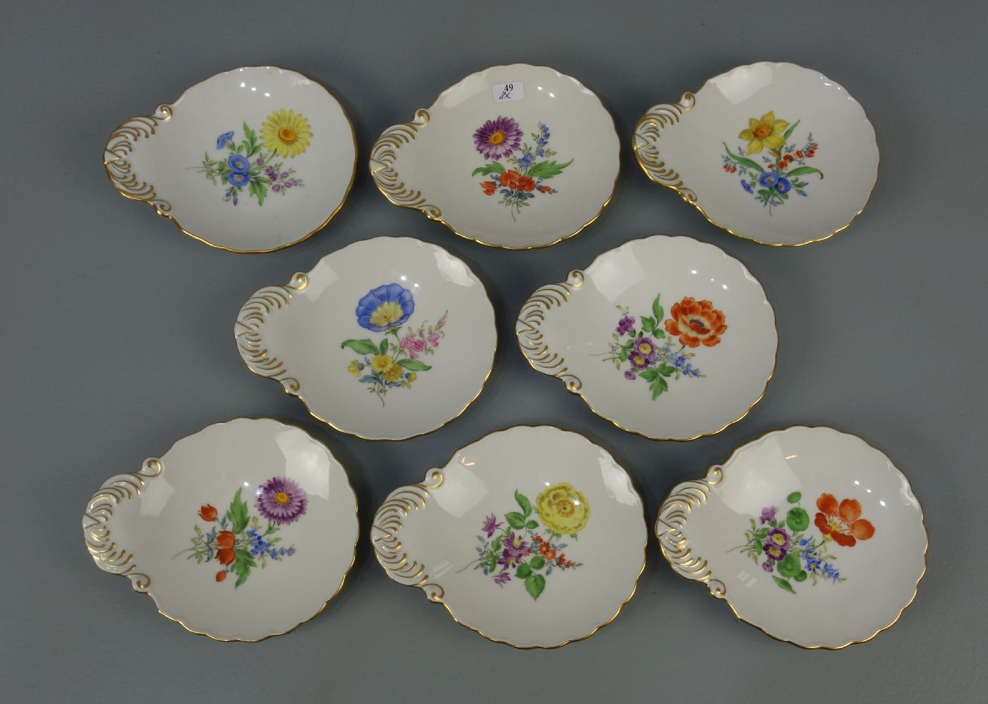 8 SCHALEN / KONFEKTSCHALEN / bowls, Porzellan, Manufaktur Meissen, unterglasurblaue Schwertermarke,