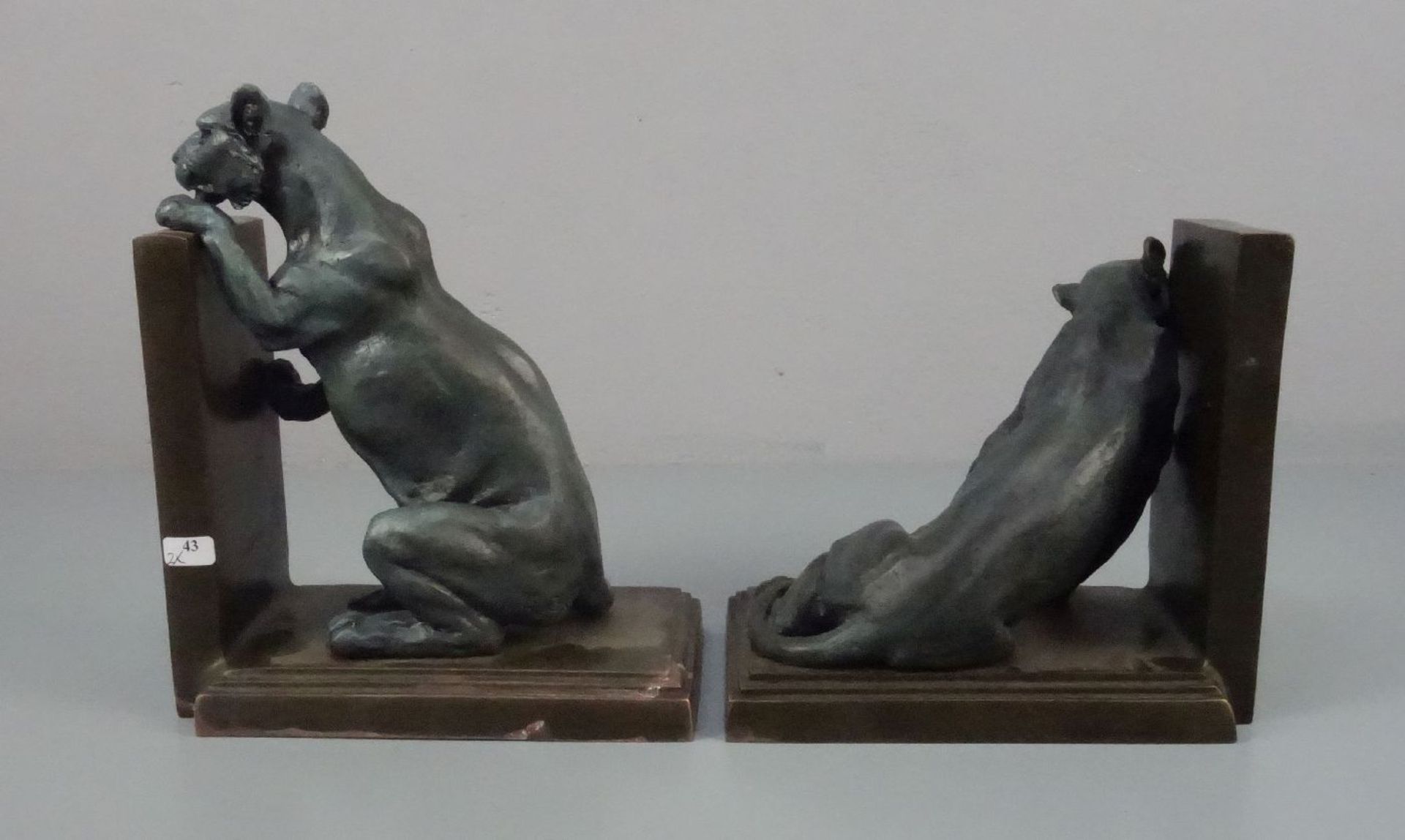 nach GODCHAUX, ROGER (Vendôme 1887-1958 Paris), Paar figürliche Buchstützen: "Panther", Bronze, - Bild 3 aus 4