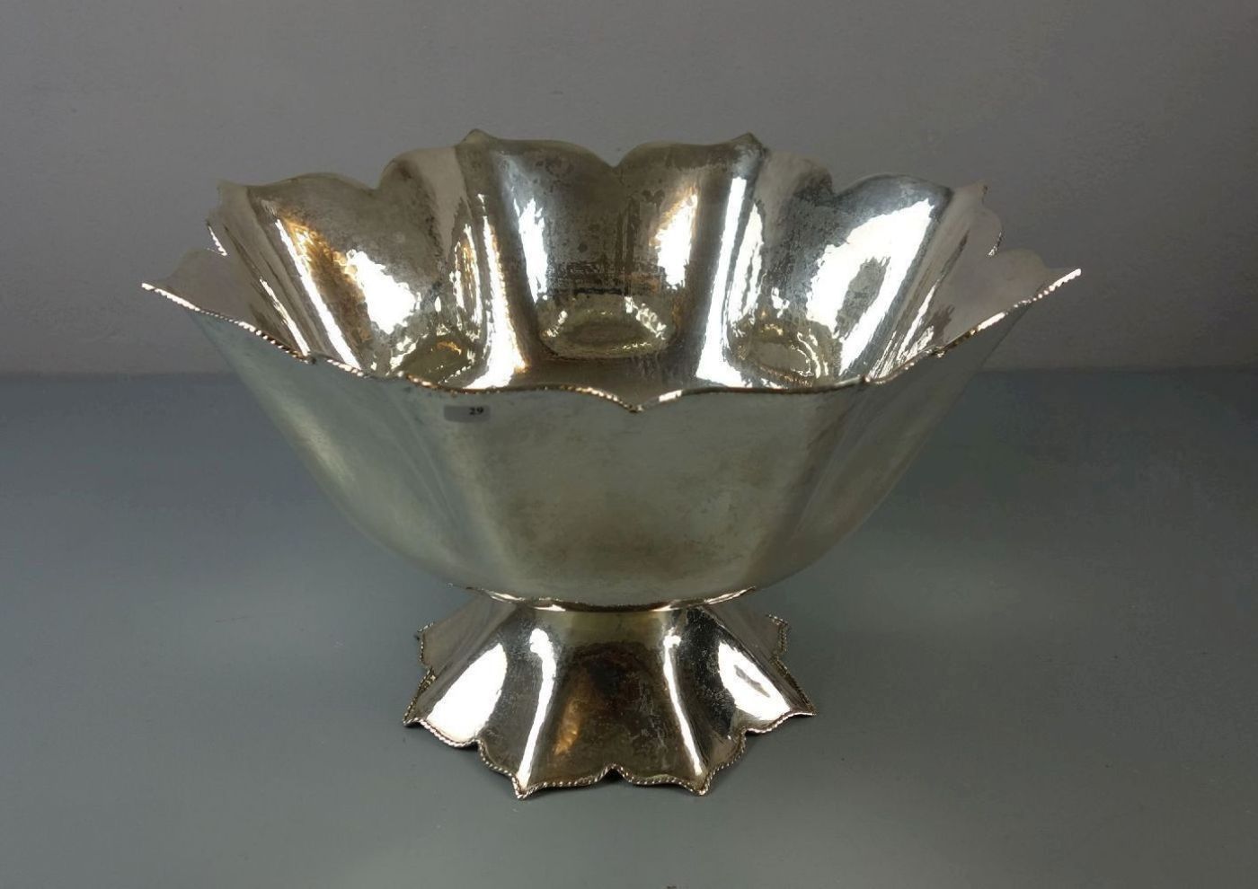 TAFELAUFSATZ / GROSSE SILBERSCHALE / FUSSSCHALE / silver centerpiece, 20. Jh., Manufaktur "Lale" /