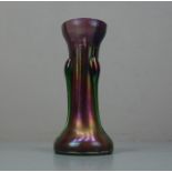 JUGENDSTIL - VASE / art nouveau Vase, JOHANN LÖTZ Wwe, Klostermühle, um 1900. Violettrotes Glas,