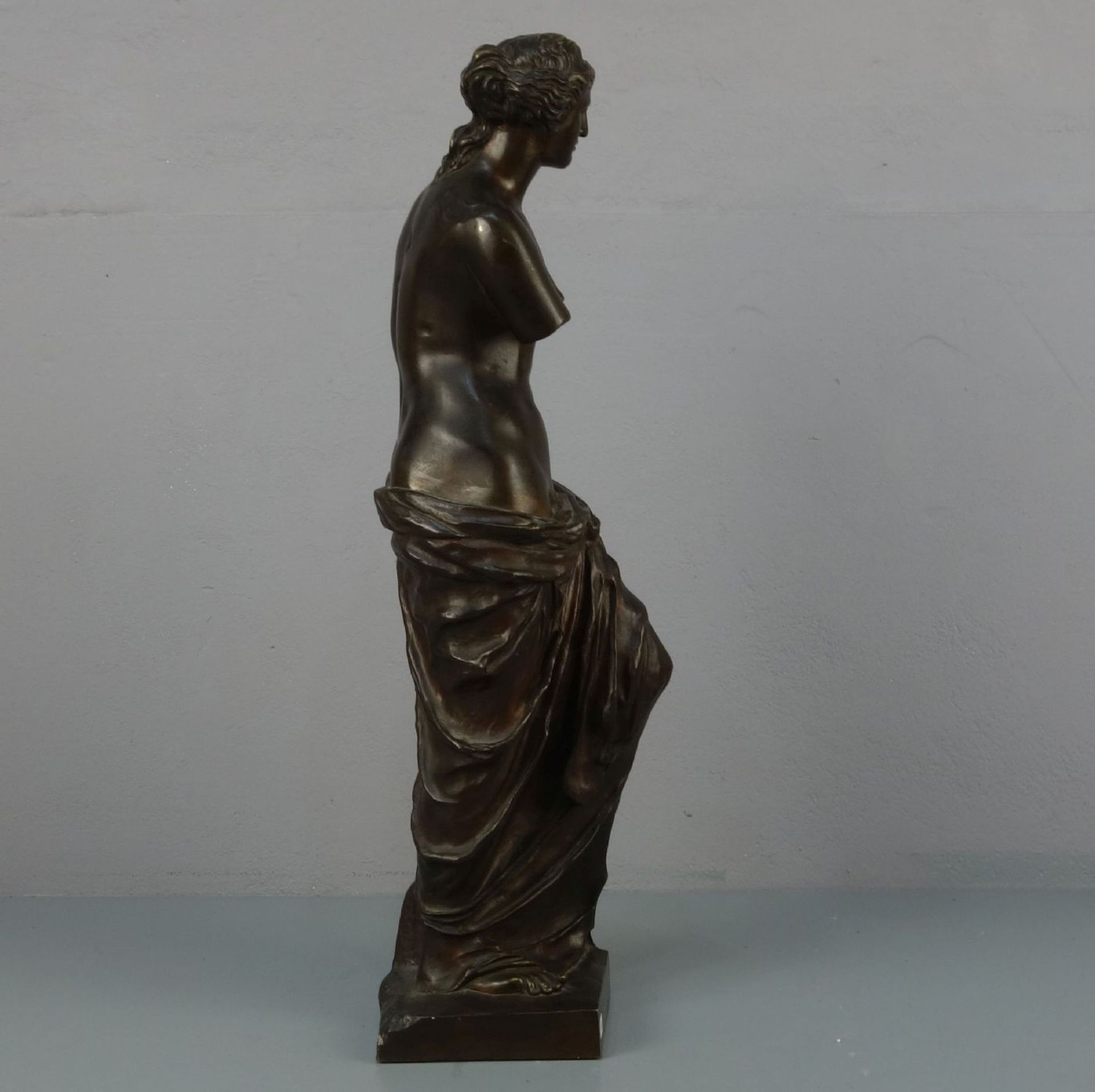 BRONZE - SKULPTUR / sculpture: "Venus von Milo (Aphrodite von Melos)", Bronzeguss, um 1900, nach - Bild 2 aus 4