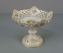 SCHALE / FUSSSCHALE / DURCHBRUCHSCHALE / bowl on a stand, Porzellan, Manufaktur Meissen,