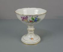 FUSSSCHALE / bowl on a stand, Porzellan, Manufaktur Meissen, unterglasurblaue Schwertermarke, Marke