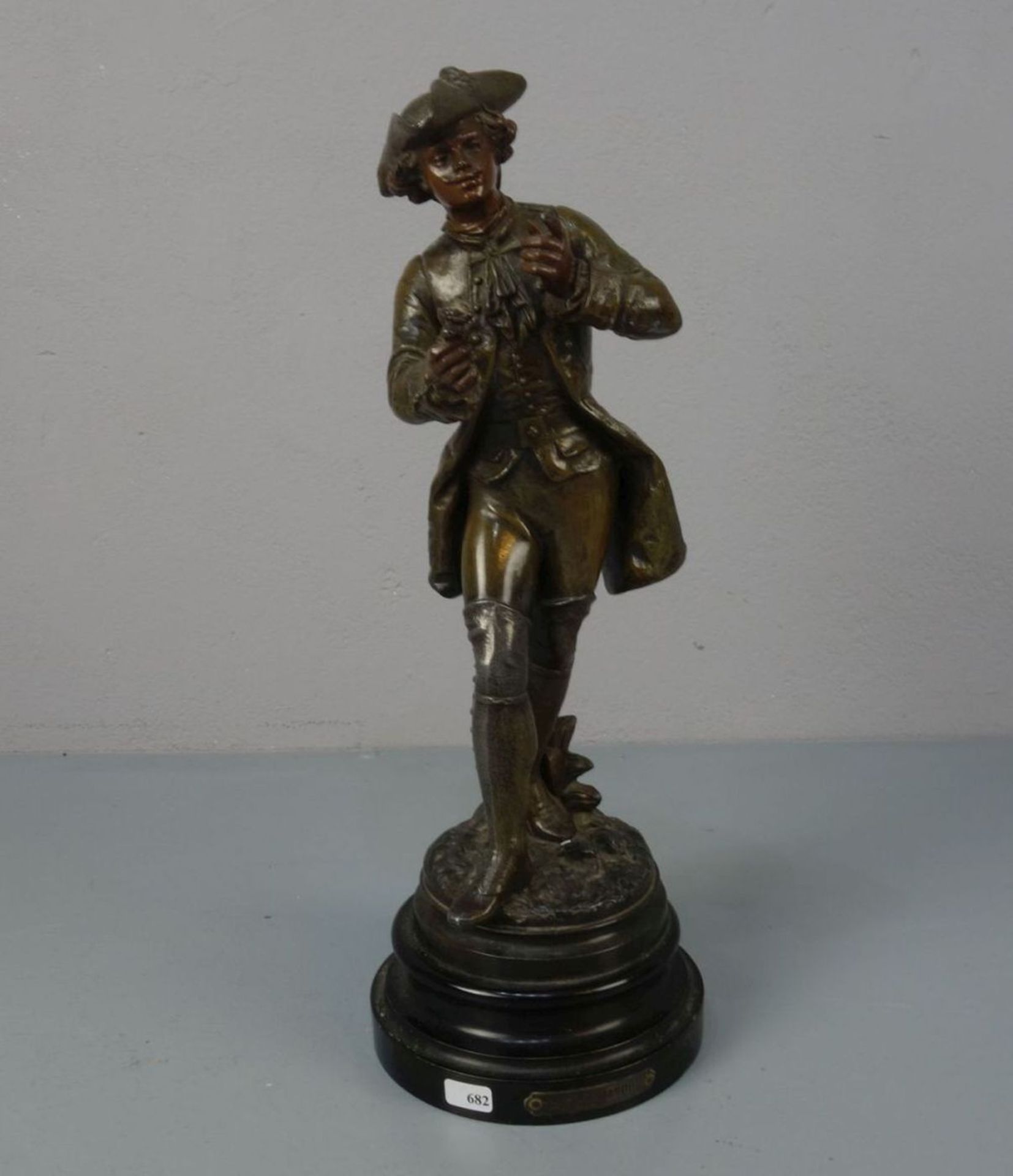 SKULPTUR / sculpture: "Edelmann", bronzierter Zinkguss auf mehrfach profiliertem und ebonisiertem - Bild 2 aus 5