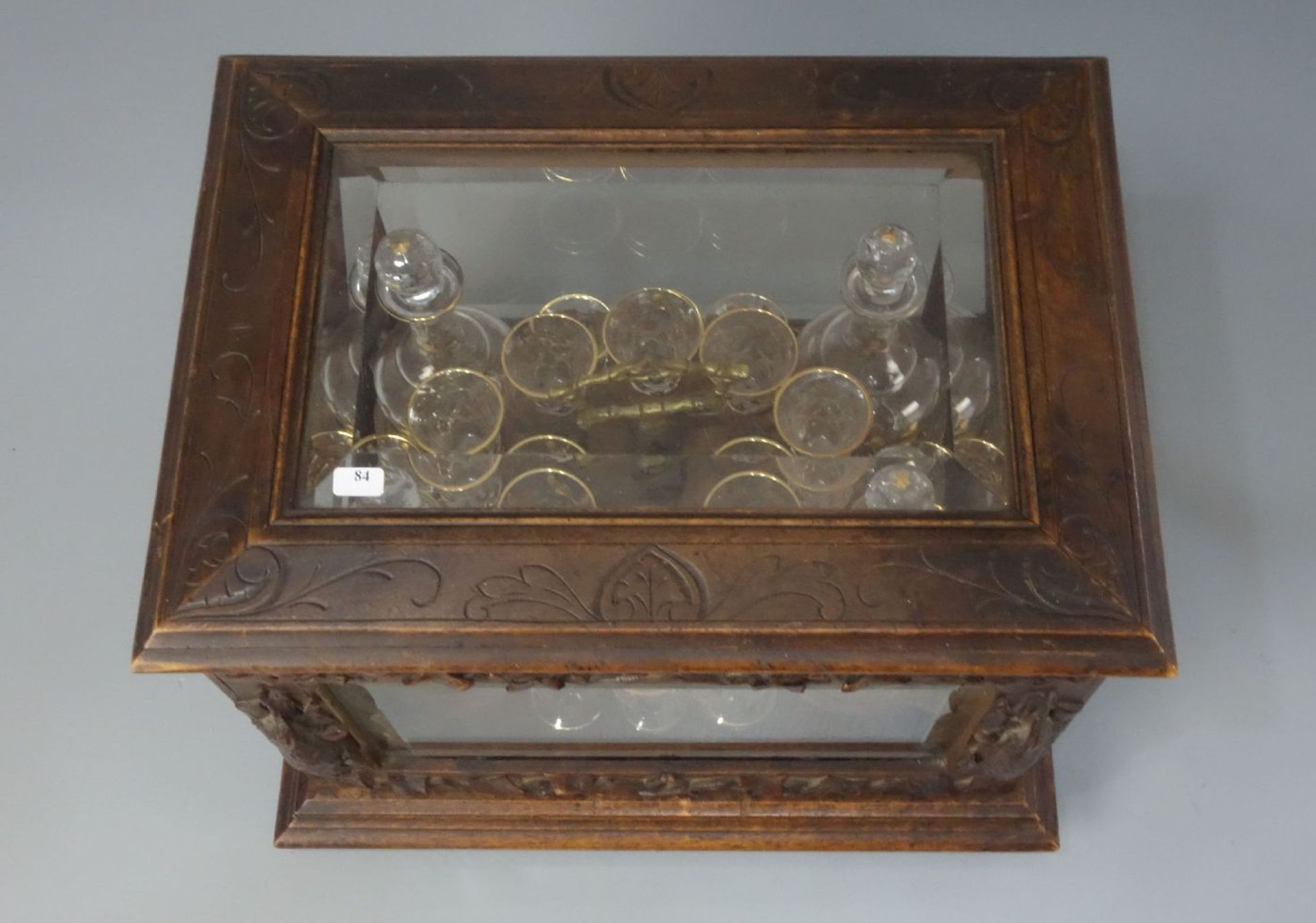 LIKÖR - SCHATULLE / liqueur box, Eiche und Glas, um 1880. Allseitig facettiert verglaster, - Bild 2 aus 4