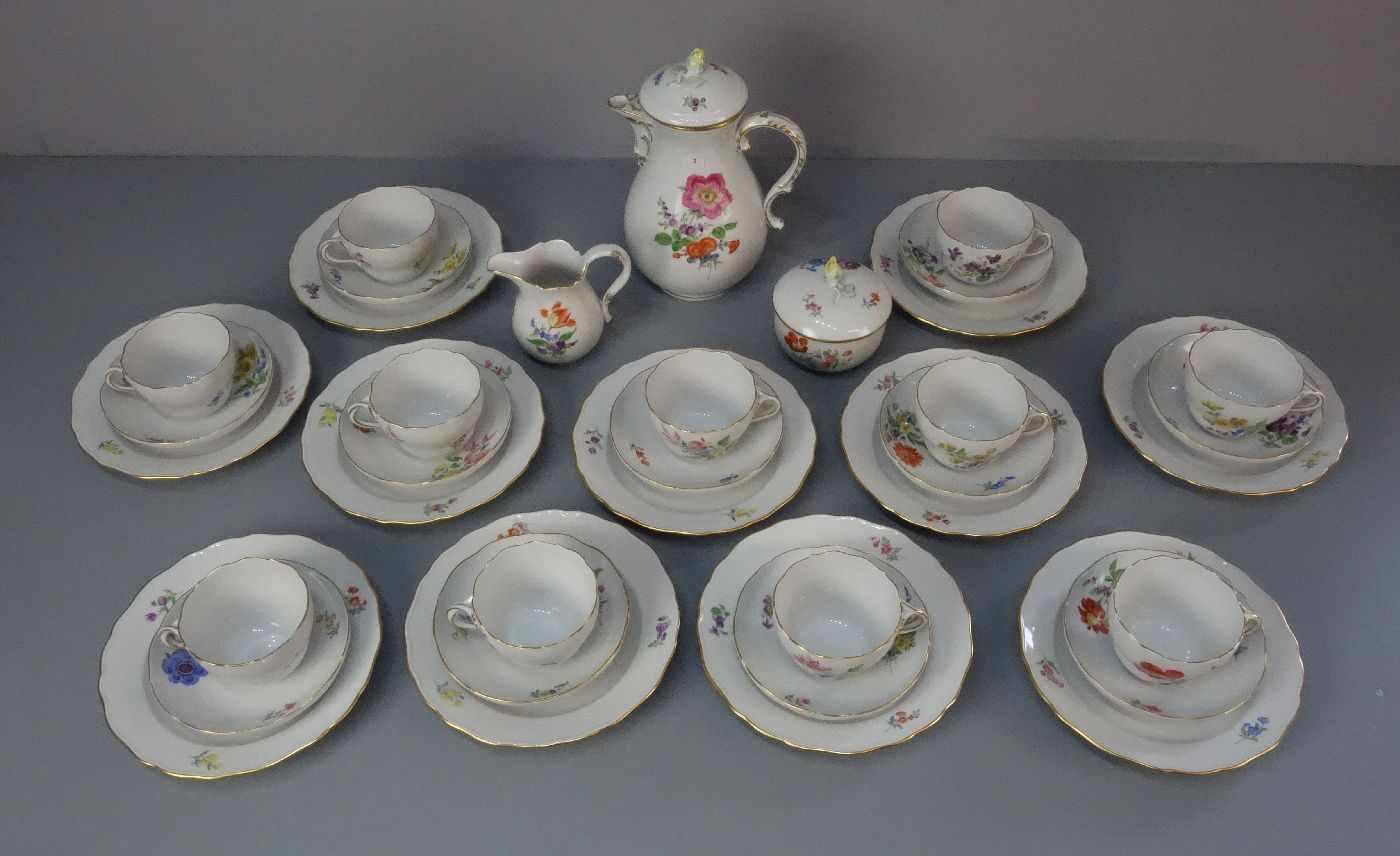 MEISSEN KAFFEE - ODER TEE - SERVICE / coffee or tea set, Porzellan, Manufaktur Meissen, - Bild 2 aus 4