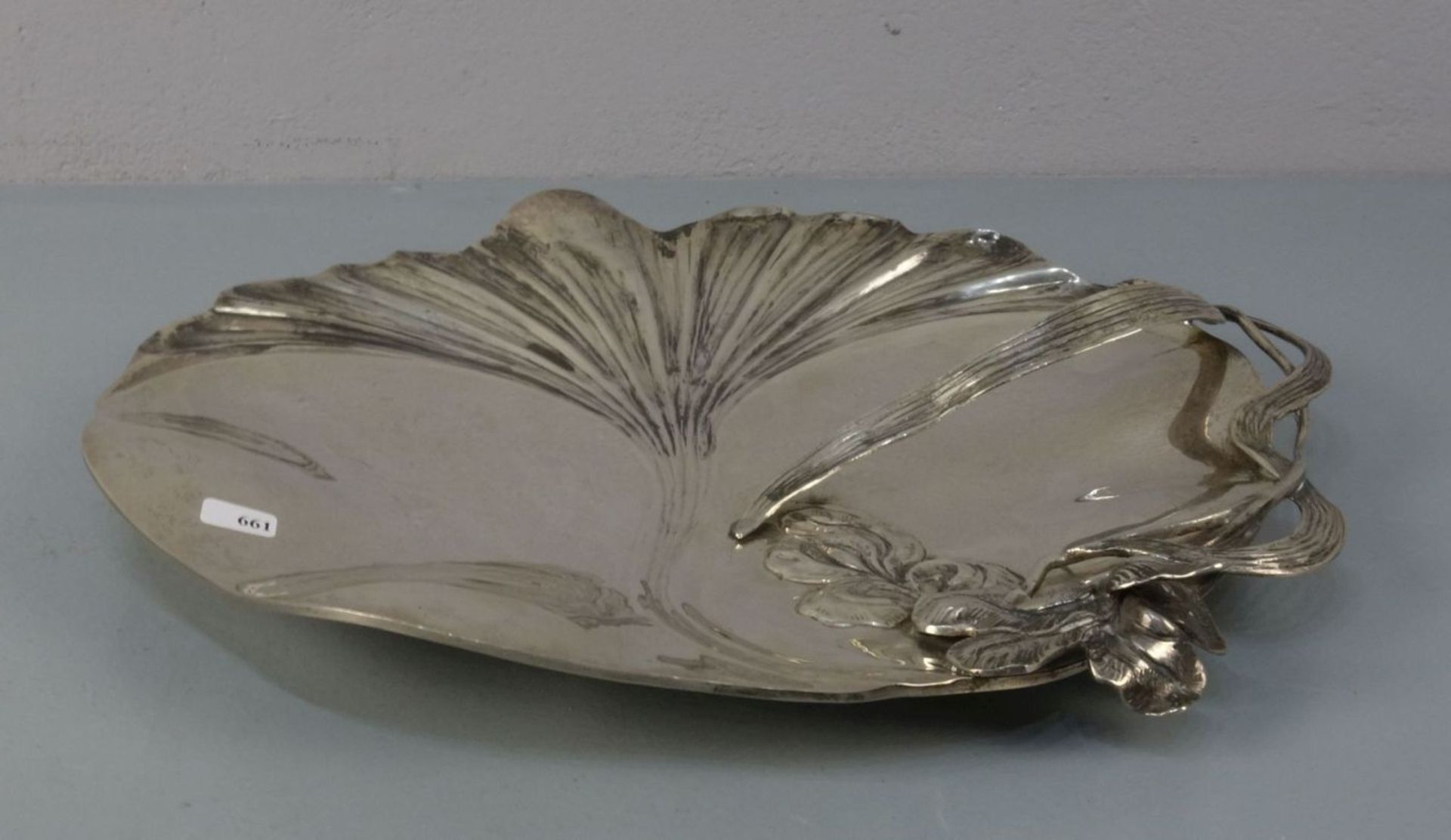 SILBERNE SCHALE MIT FLORALDEKOR im Stil des Jugendstils / silver bowl with gingko and flag lily - Image 2 of 3