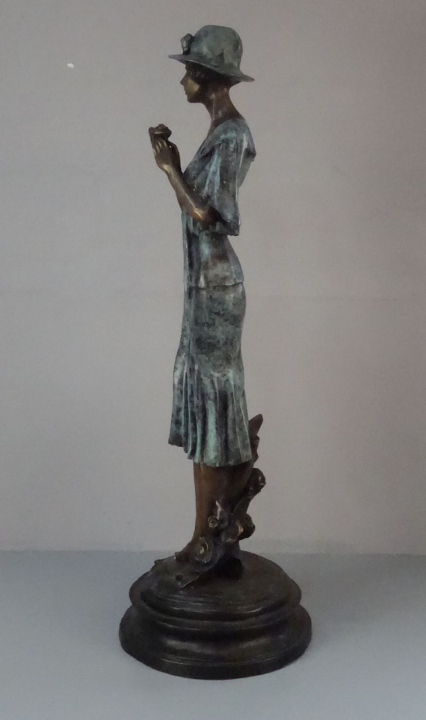 nach PILET, LEON (Paris 1840- 1916 ebd.), Skulptur / sculpture: "Junge Frau mit Blüten", Bronze, - Image 2 of 4