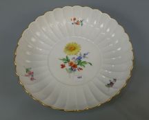 SCHALE / bowl, Porzellan, Manufaktur Meissen, unterglasurblaue Schwertermarke, Marke seit 1934 (1.