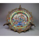 IMARI-TELLER MIT BRONZEMONTUR / ANBIETSCHALE, 18./ 19. Jh. / Imari plate with bronze, Porzellan (