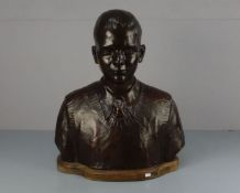 SARTEEL, LEON (Gent 1882-1942 ebd.), Skulptur / sculpture: "Porträt eines Knaben", Bronze, SARTEEL,