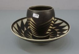 INKE LERCH (geb. 1946 in Rendsburg, lebt ebenda): Schale und Vase, bowls and vase, Keramik /