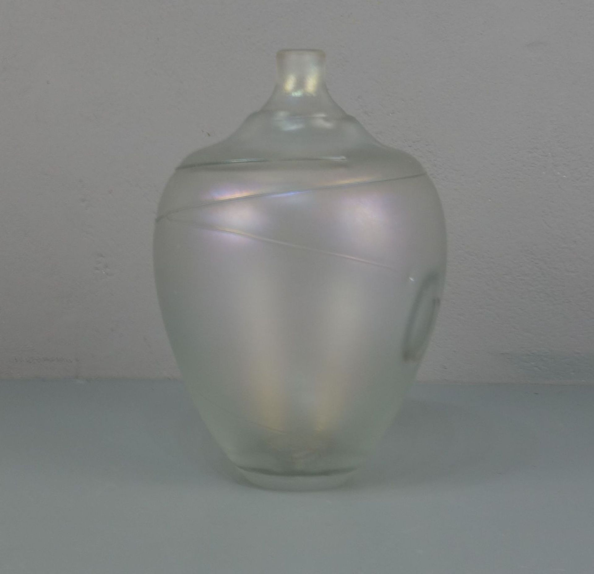 BERTIL VALLIEN- VASE (geb.1938 in Sollentuna; schwedischer Glaskünstler und Designer), für - Bild 2 aus 3