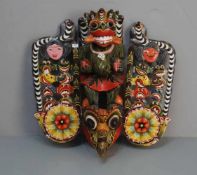 MASKE / DÄMONENMASKE / FABELTIERMASKE / mask, Sri Lanka, 20. Jh.; Holz, geschnitzt und polychrom in