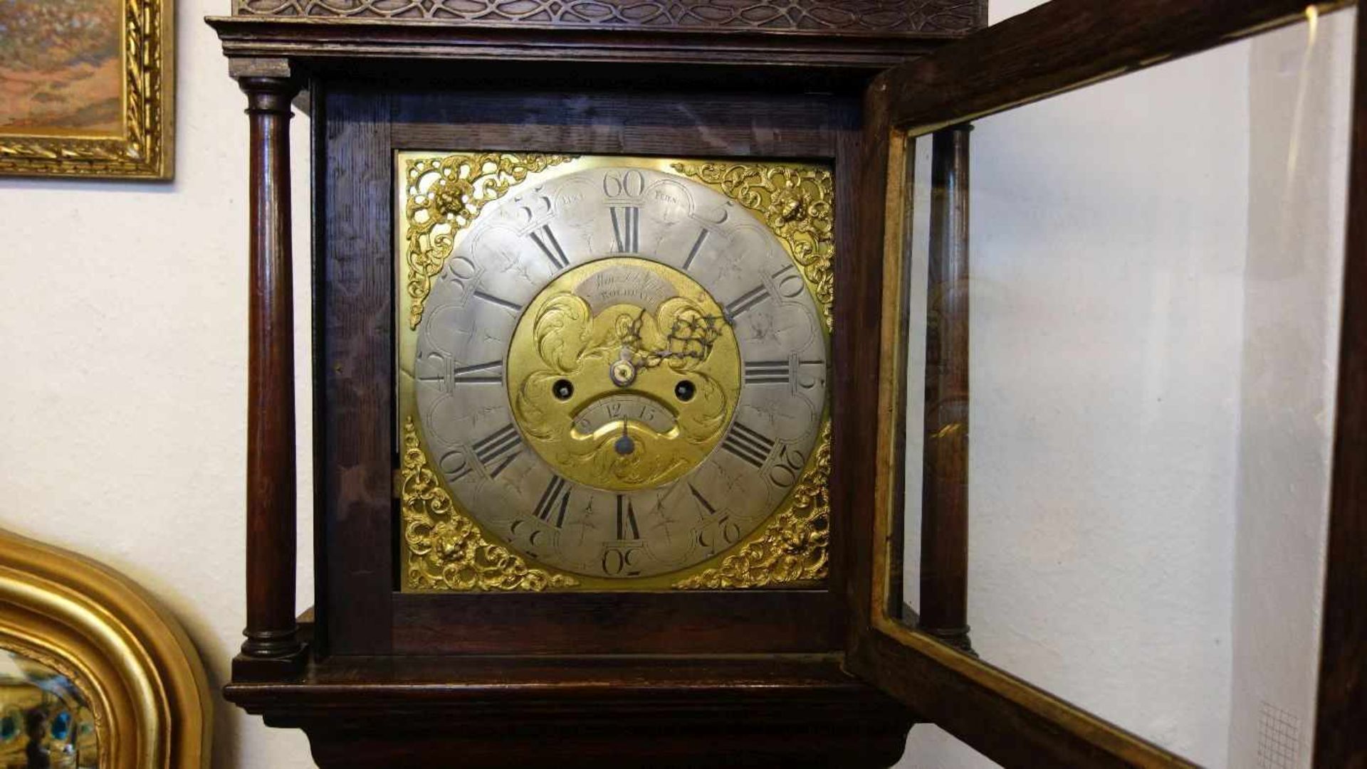 ENGLISCHE STANDUHR im Mahagonigehäuse / longcase clock, um 1880. Dreizoniger Aufbau mit - Bild 2 aus 3