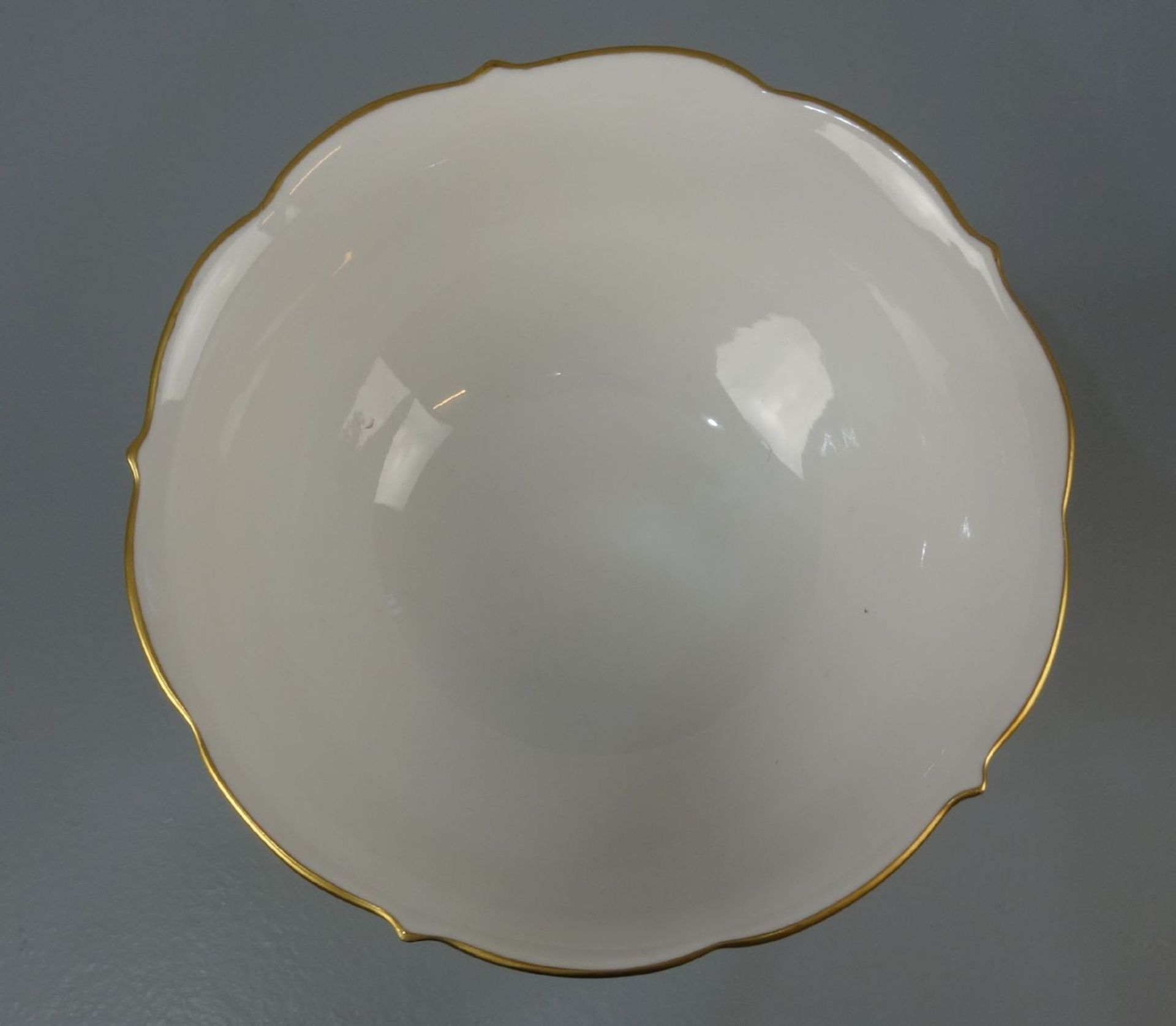 FUSSSCHALE / bowl on a stand, Porzellan, Manufaktur Meissen, unterglasurblaue Schwertermarke, Marke - Bild 3 aus 5