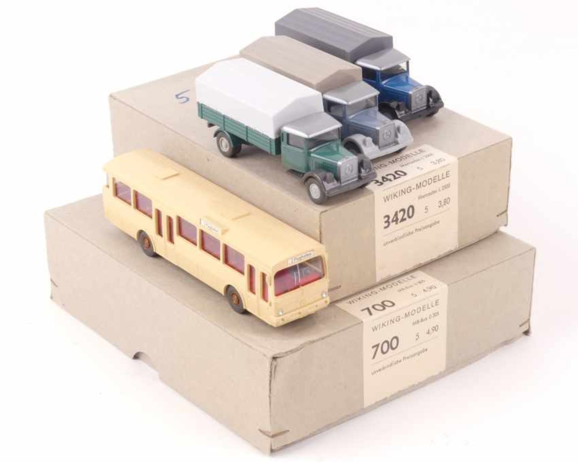 Wiking 2 Händlerkartons "3420" und "700" 3 x 3420, ein Bus, neuwertig, eine Schachtel mit